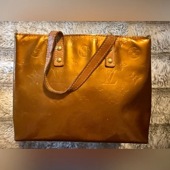 Louis Vuitton Bronze LV Monogram Reade Vernis Tote! - Picture 2 of 10